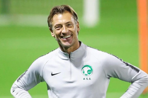 HLV tuyển Ả Rập Xê Út từng thất bại ở V-League như thế nào?