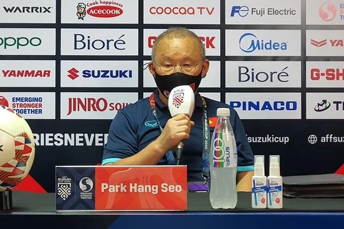 HLV Park Hang-seo từ chối nói về sức mạnh tuyển Việt Nam