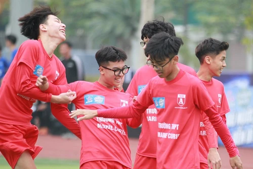 [ẢNH] Loạt trận 13h30 ngày 6-1-2021