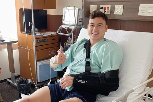 Phẫu thuật thành công, Đặng Văn Lâm mất bao lâu để trở lại?