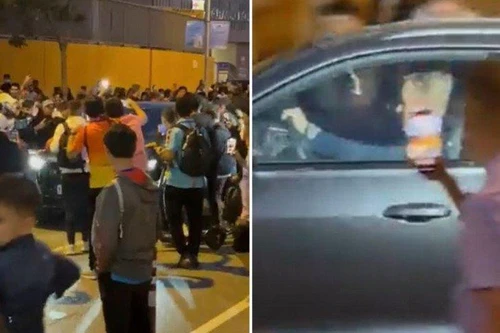 HLV Koeman bị CĐV Barca chặn xe, lăng mạ sau trận Siêu kinh điển