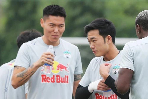 Lương Xuân Trường và ngoại binh Hàn Quốc nói gì sau xích mích ở HAGL?