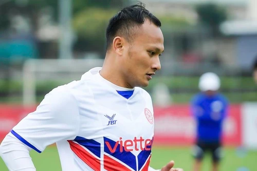 Trọng Hoàng nghỉ 2 tháng, Viettel và ĐTVN tổn thất lớn