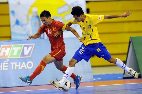 Futsal Việt Nam từng quật ngã ĐKVĐ thế giới Brazil