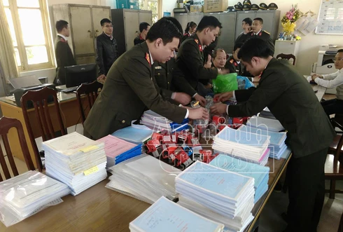 Truy nã đối tượng trong đường dây mua bán hóa đơn 