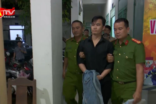 Khởi tố 2 đối tượng cướp ngân hàng, đâm chết bảo vệ về hành vi cướp tài sản và giết người 