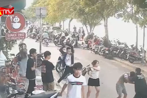 Ẩu đả vì chỗ để xe, 11 đối tượng bị khởi tố