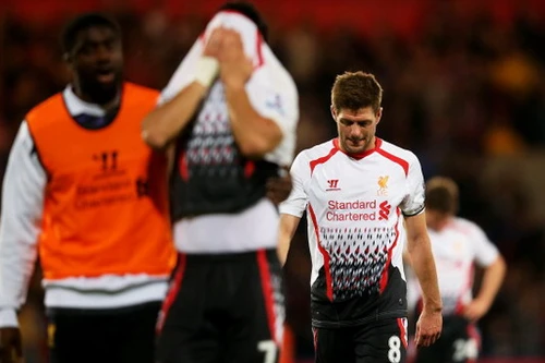 Hòa đau đớn, Liverpool dâng chức vô địch cho Man City