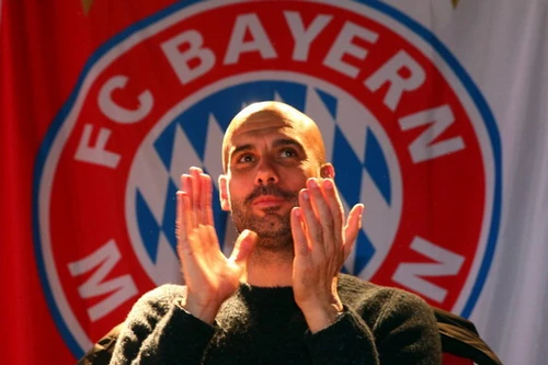 HLV Guardiola bác bỏ tin đồn dẫn dắt Man Utd