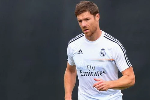 Alonso nổi cáu với Real Madrid