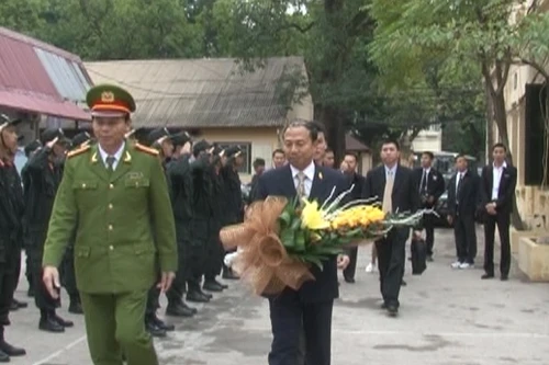 Cảnh sát Thái Lan trao đổi kinh nghiệm với Cảnh sát cơ động CATP Hà Nội