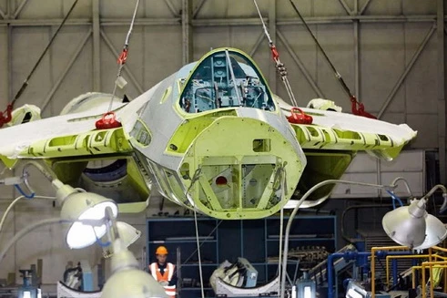 [ẢNH] Chuyên gia Nga: Khiếm khuyết thiết kế của Su-57 thể hiện rõ trong bức ảnh tại nhà máy
