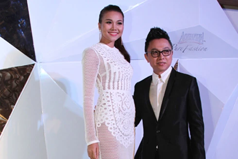 Công Trí trình làng bộ sưu tập "đinh"