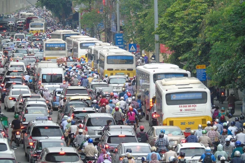 Lối thoát nào giảm ùn tắc giao thông đô thị?