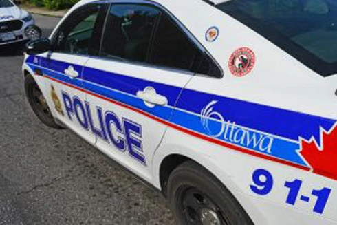 Canada phạt nặng lỗi sử dụng điện thoại khi lái xe