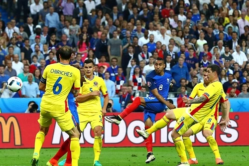 Payet chói sáng, Pháp thắng nghẹt thở trận khai màn EURO 2016