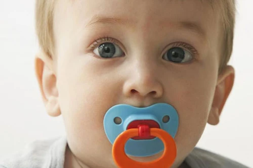 Bao cao su và núm vú giả có thể gây ung thư