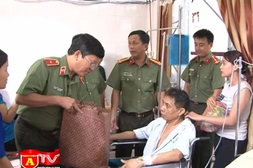 CATP Hà Nội tri ân các gia đình có công với cách mạng