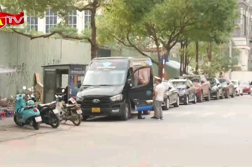 Đội CSGT số 6 ra quân xử lý tình trạng "xe dù, bến cóc"