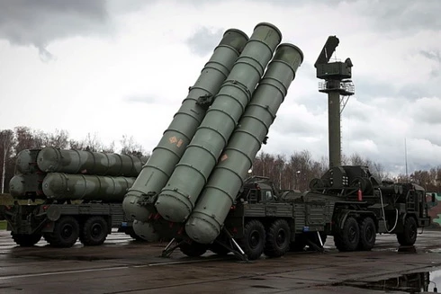 [ẢNH] Mỹ tung đòn cực mạnh, Nga đứng trước nguy cơ mất nốt hợp đồng S-400 với Ấn Độ