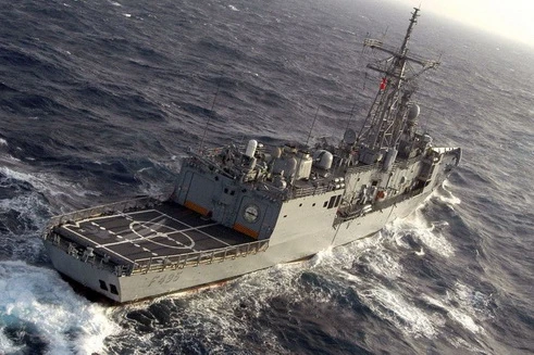 [ẢNH] LNA tuyên bố bắn chìm tàu Thổ Nhĩ kỳ nếu tiếp tục cung cấp vũ khí cho GNA