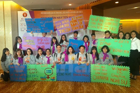 Thủ phạm bạo lực tình dục bao gồm cả những người được cho là đáng tin