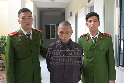 Bay gần 2000km để gặp người yêu, nhưng lại bị “bạn chat” cưỡng hiếp