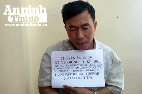 Bắt đối tượng người Lào vận chuyển 8 bánh heroin về Việt Nam tiêu thụ