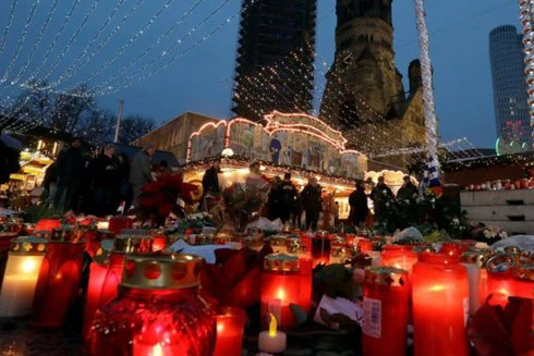 Đức bắt 2 nghi can tấn công khủng bố ở trung tâm mua sắm