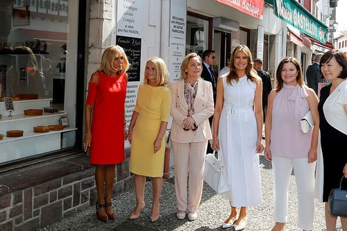 Các đệ nhất phu nhân G7 làm gì khi chồng bận họp thượng đỉnh?