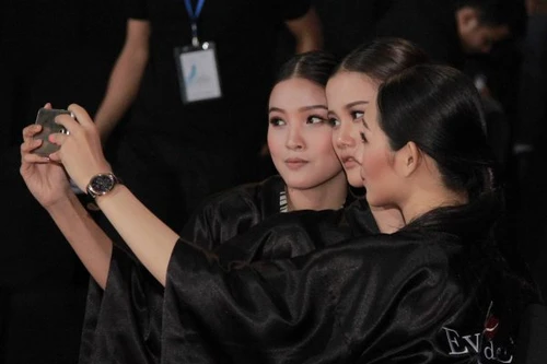 Dàn mẫu Next Top Model "độc chiếm" sàn diễn thời trang tại Hà Nội