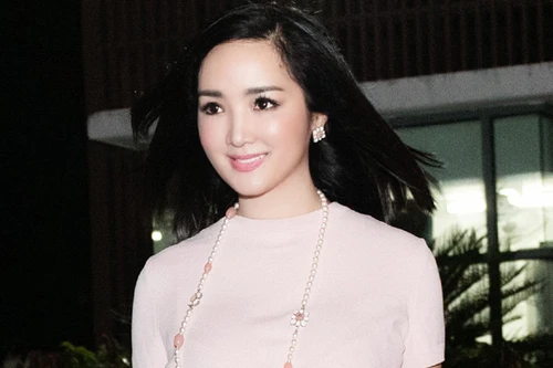 Giáng My "xuống tóc" vẫn trẻ trung xinh đẹp