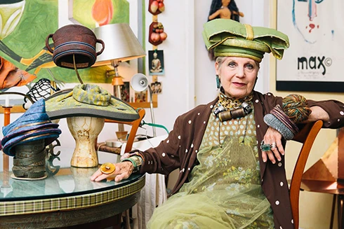 [ẢNH] Những phụ kiện thời trang lạ mắt, được "biến hóa" thần kỳ từ rác