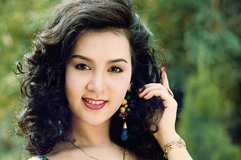 [ẢNH] Chiêm ngưỡng vẻ đẹp "thách thức" thời gian của "mỹ nhân thập niên 90" Mộng Vân