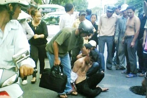 Truy lùng nhóm cướp tàn độc ở TP.HCM