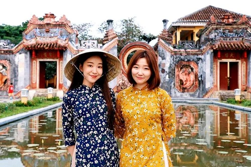 Khách du lịch Hàn Quốc và Mỹ đến Việt Nam tăng mạnh sau đại dịch