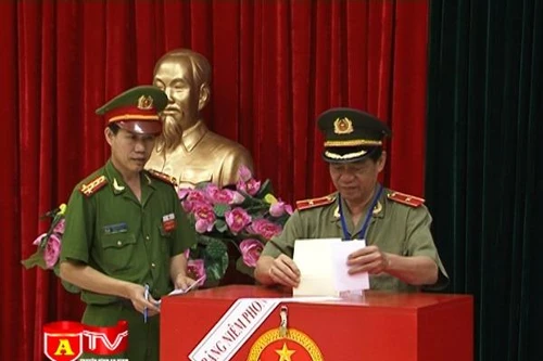 Hơn 3000 cử tri Trại tạm giam số 1 - CATP Hà Nội tham gia bầu cử