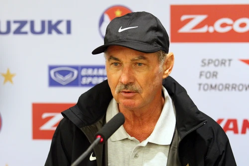 HLV Alfred Riedl: "Indonesia quyết thắng Việt Nam trên sân nhà"