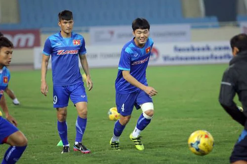 Xuân Trường tươi rói trong buổi tập hòa nhập ĐT Việt Nam