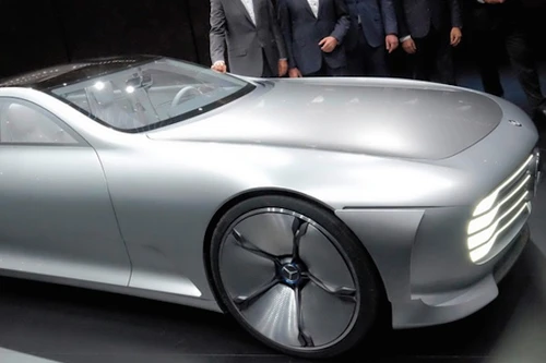 Mercedes-Benz tìm cách soán ngôi của Tesla Model S