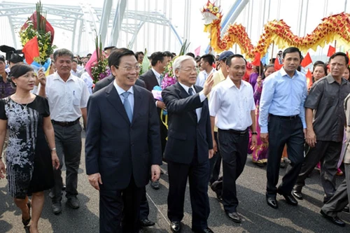 Thông xe đường 5 kéo dài và cầu Đông Trù