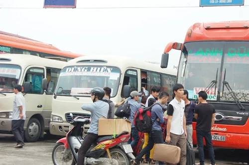 Xăng dầu 6 lần giảm giá, cước vận tải vẫn y nguyên