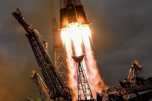 Trung Quốc "thèm mua" động cơ tên lửa Nga