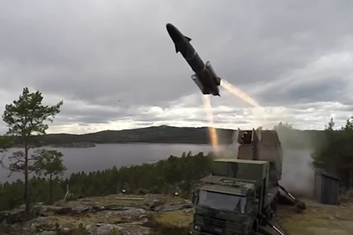 Lo Nga, Thụy Điển tái biên chế hệ thống tên lửa phòng vệ RBS-15