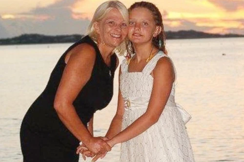 Cả nhà bị “mời” xuống máy bay vì có con tự kỷ