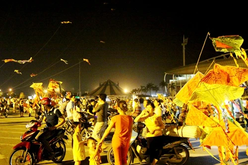 Trả lại không gian vui chơi cho trẻ