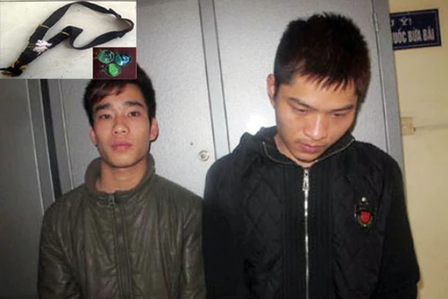 Thủ “súng” chạc bắn bi ve đi... cướp giật