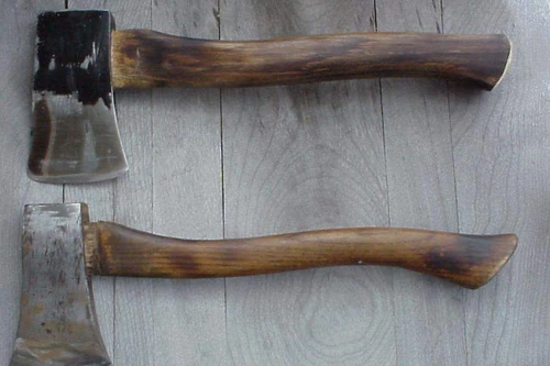 Ác phu chém chồng 15 nhát rìu