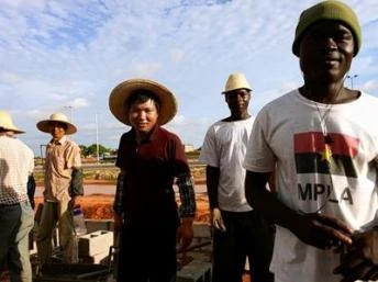 Cảnh giác với môi giới sang Angola làm xây dựng, lương cao