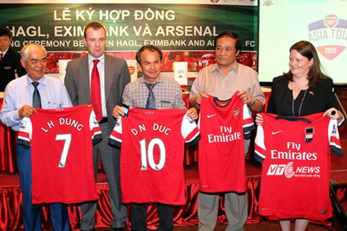 VFF yêu cầu CLB Arsenal sử dụng chính xác hình ảnh bản đồ Việt Nam